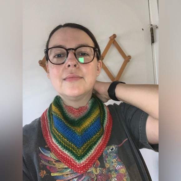 Personally hand knit kerchief in 100% artisanal wool yarn - Picture 6 of 6